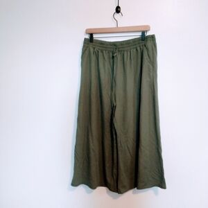 ASOS Designs Curve wide leg green calf midi length pants.  Elastic drawstring pa